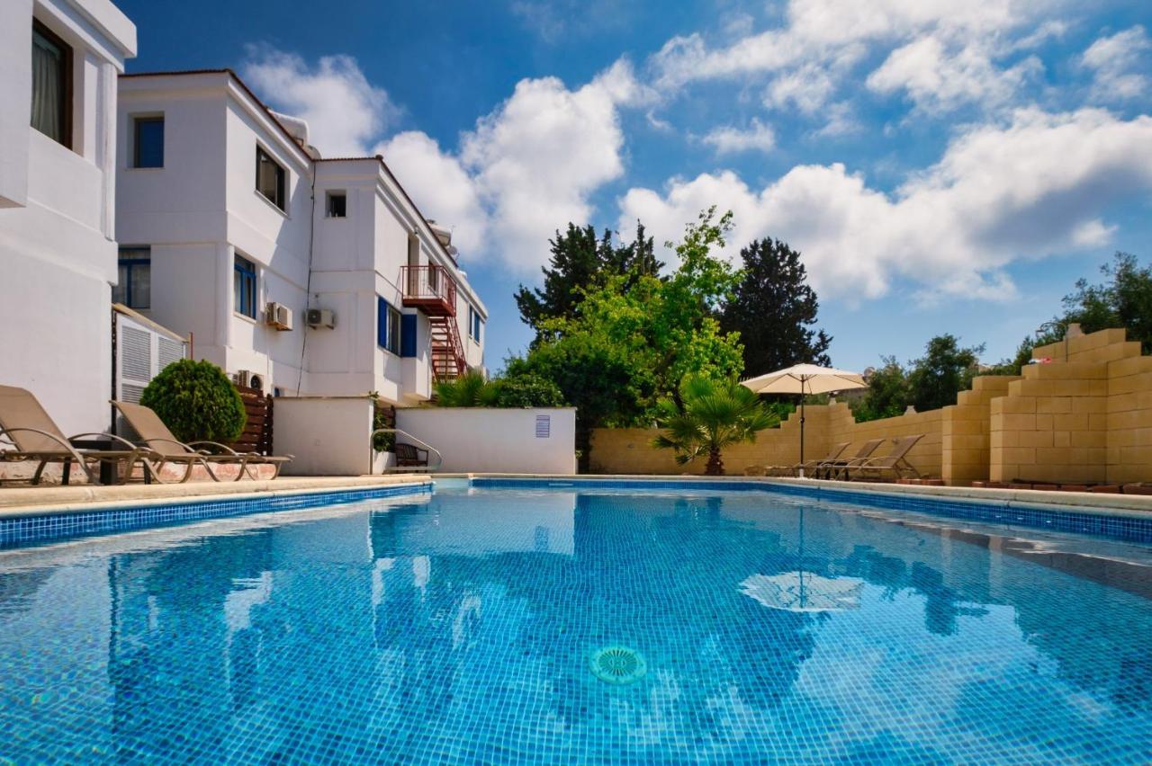 Appartamento Townhouse By The Sea Pirate Harbor Paphos Esterno foto