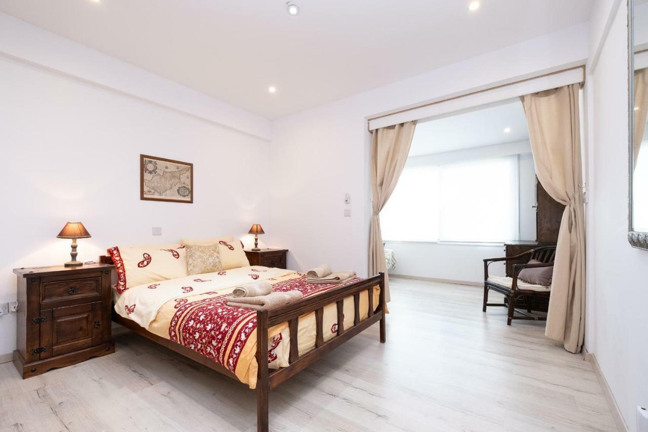 Appartamento Townhouse By The Sea Pirate Harbor Paphos Esterno foto