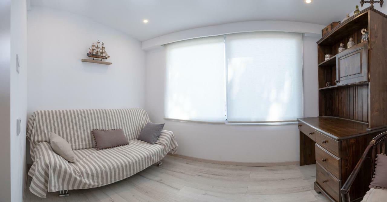 Appartamento Townhouse By The Sea Pirate Harbor Paphos Esterno foto